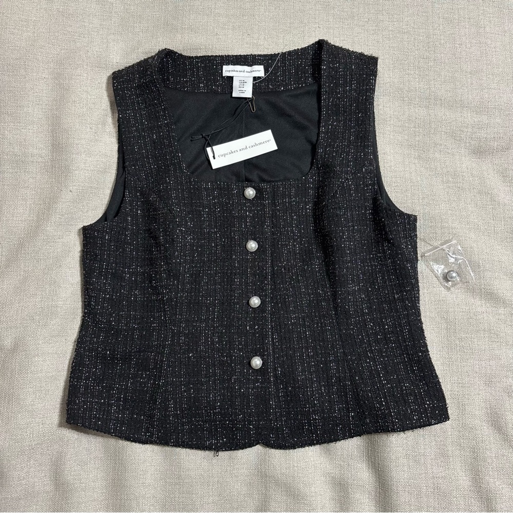 cupcakes & cashmere Black Tweed Pearl Button Sleeveless Top